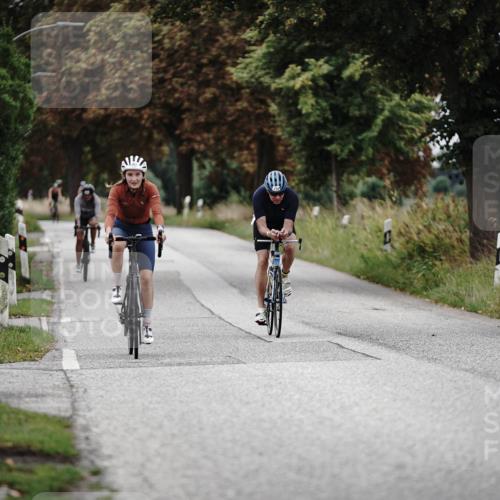 30.08.2026 - Elbe Triathlon Hamburg Michael Burmester http://msf.ph/oto/10072980 30.08.2026 10:27:16 Radfahren 729, 734, 860, 861, 982 meine-sportfotos.de