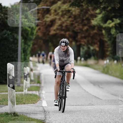 30.08.2026 - Elbe Triathlon Hamburg Michael Burmester http://msf.ph/oto/10072987 30.08.2026 10:27:20 Radfahren 734, 860, 861 meine-sportfotos.de