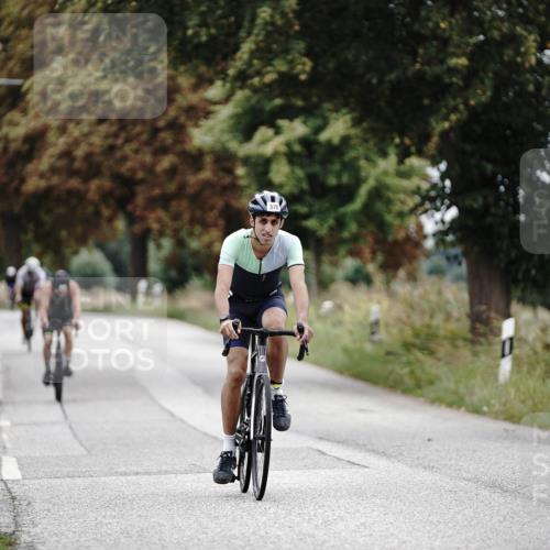 30.08.2026 - Elbe Triathlon Hamburg Michael Burmester http://msf.ph/oto/10073039 30.08.2026 10:28:17 Radfahren 570, 742, 757, 1260 meine-sportfotos.de