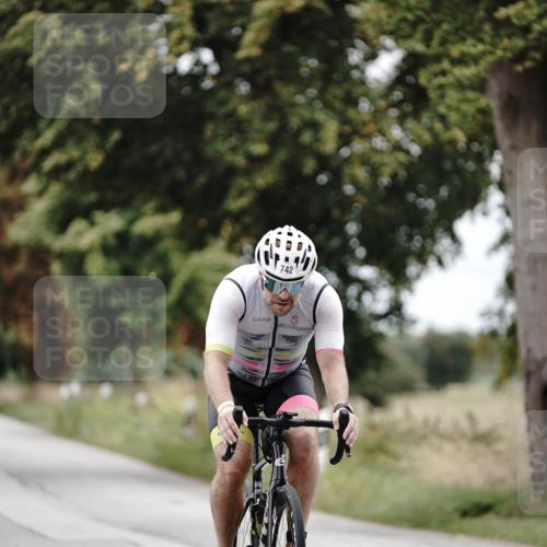 30.08.2026 - Elbe Triathlon Hamburg Michael Burmester http://msf.ph/oto/10073048 30.08.2026 10:28:23 Radfahren 742, 757, 979 meine-sportfotos.de