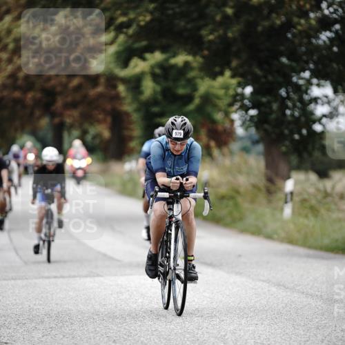 30.08.2026 - Elbe Triathlon Hamburg Michael Burmester http://msf.ph/oto/10073051 30.08.2026 10:28:30 Radfahren 395, 714, 789, 854, 896, 979 meine-sportfotos.de
