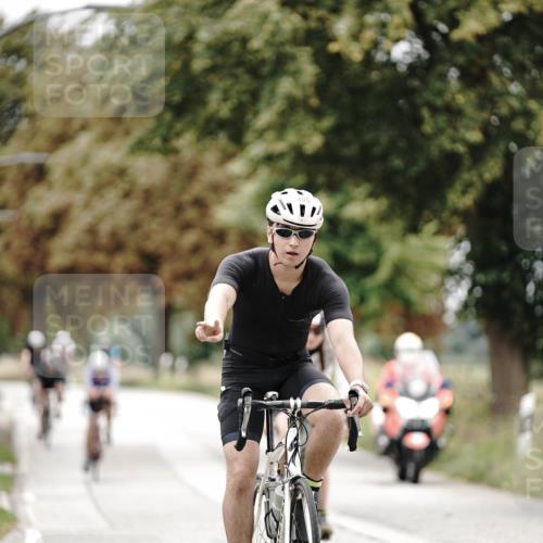 30.08.2026 - Elbe Triathlon Hamburg Michael Burmester http://msf.ph/oto/10073056 30.08.2026 10:28:33 Radfahren 395, 714, 789, 843, 854, 896, 979, 1032 meine-sportfotos.de