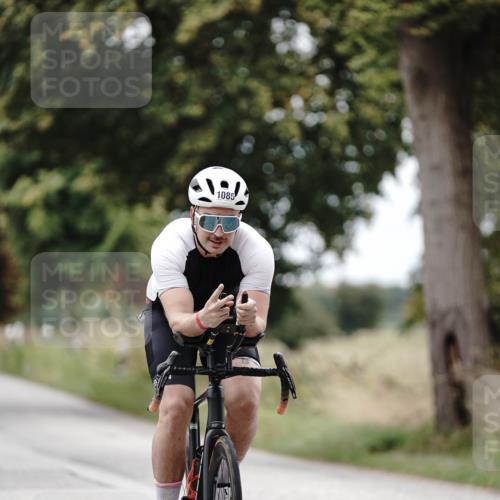 30.08.2026 - Elbe Triathlon Hamburg Michael Burmester http://msf.ph/oto/10073075 30.08.2026 10:28:43 Radfahren 865, 1024, 1085, 1097 meine-sportfotos.de