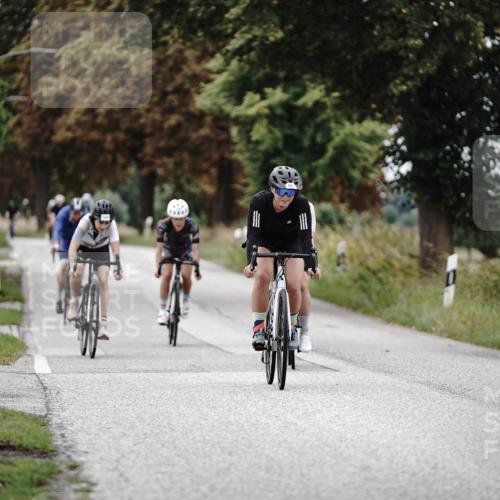 30.08.2026 - Elbe Triathlon Hamburg Michael Burmester http://msf.ph/oto/10073117 30.08.2026 10:29:37 Radfahren 808, 840, 881, 886, 887, 980, 990, 994, 1066, 1896 meine-sportfotos.de