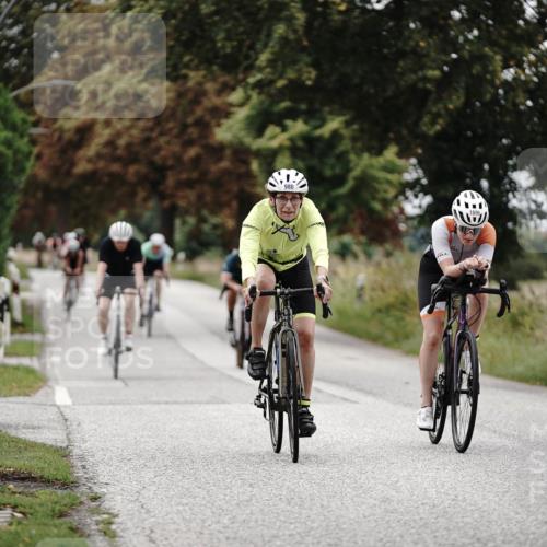 30.08.2026 - Elbe Triathlon Hamburg Michael Burmester http://msf.ph/oto/10073126 30.08.2026 10:29:43 Radfahren 980, 983, 1039, 1042, 1066, 1359, 1896 meine-sportfotos.de