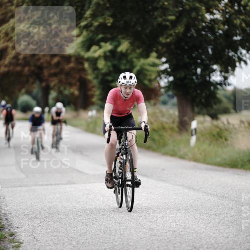 30.08.2026 - Elbe Triathlon Hamburg Michael Burmester http://msf.ph/oto/10073142 30.08.2026 10:29:51 Radfahren 836, 883, 939, 983, 1010, 1042 meine-sportfotos.de