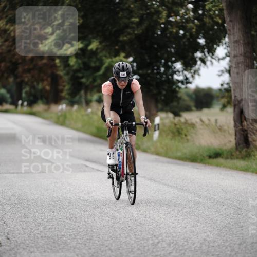 30.08.2026 - Elbe Triathlon Hamburg Michael Burmester http://msf.ph/oto/10073147 30.08.2026 10:29:56 Radfahren 669, 836, 939, 1010, 1098 meine-sportfotos.de