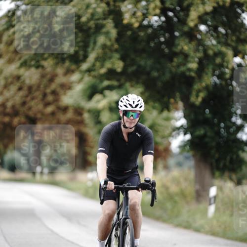 30.08.2026 - Elbe Triathlon Hamburg Michael Burmester http://msf.ph/oto/10073175 30.08.2026 10:30:18 Radfahren 657, 797 meine-sportfotos.de