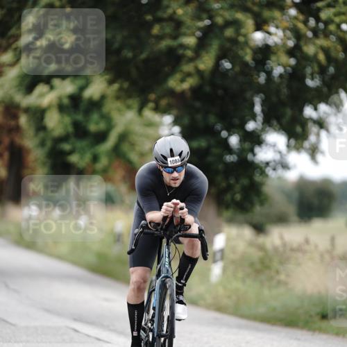 30.08.2026 - Elbe Triathlon Hamburg Michael Burmester http://msf.ph/oto/10073185 30.08.2026 10:30:28 Radfahren 657, 898, 1028, 1084, 1088 meine-sportfotos.de