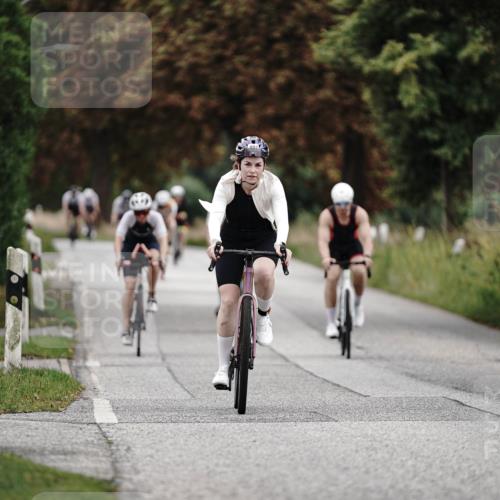 30.08.2026 - Elbe Triathlon Hamburg Michael Burmester http://msf.ph/oto/10073187 30.08.2026 10:30:36 Radfahren 604, 780, 838, 872, 907, 984, 1028, 1084 meine-sportfotos.de