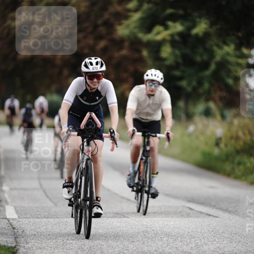 30.08.2026 - Elbe Triathlon Hamburg Michael Burmester http://msf.ph/oto/10073192 30.08.2026 10:30:39 Radfahren 604, 780, 838, 872, 907, 926, 984 meine-sportfotos.de