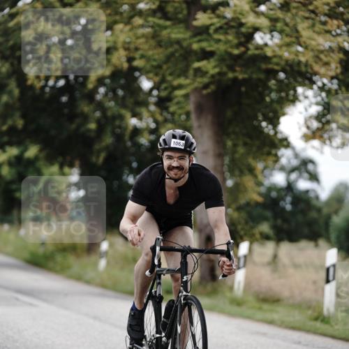 30.08.2026 - Elbe Triathlon Hamburg Michael Burmester http://msf.ph/oto/10073220 30.08.2026 10:30:57 Radfahren 1004, 1063 meine-sportfotos.de