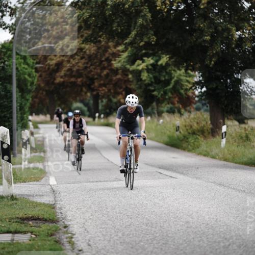 30.08.2026 - Elbe Triathlon Hamburg Michael Burmester http://msf.ph/oto/10073228 30.08.2026 10:31:07 Radfahren 646, 648, 833, 880, 944, 1099 meine-sportfotos.de