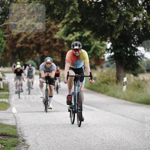 30.08.2026 - Elbe Triathlon Hamburg Michael Burmester http://msf.ph/oto/10073248 30.08.2026 10:35:19 Radfahren 1092, 1100, 1101, 1104, 1108, 1113, 1119 meine-sportfotos.de