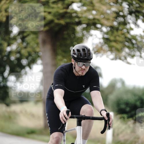 30.08.2026 - Elbe Triathlon Hamburg Michael Burmester http://msf.ph/oto/10073265 30.08.2026 10:35:29 Radfahren 568, 831, 882, 1108 meine-sportfotos.de