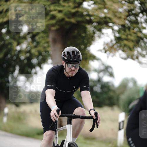 30.08.2026 - Elbe Triathlon Hamburg Michael Burmester http://msf.ph/oto/10073447 30.08.2026 10:35:29 Radfahren 568, 831, 882, 1108 meine-sportfotos.de