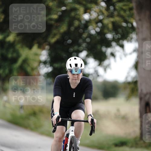 30.08.2026 - Elbe Triathlon Hamburg Michael Burmester http://msf.ph/oto/10073458 30.08.2026 10:35:37 Radfahren 697, 802, 864, 998, 1068, 1115, 1148 meine-sportfotos.de