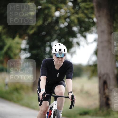 30.08.2026 - Elbe Triathlon Hamburg Michael Burmester http://msf.ph/oto/10073459 30.08.2026 10:35:37 Radfahren 697, 802, 864, 998, 1068, 1115, 1148 meine-sportfotos.de