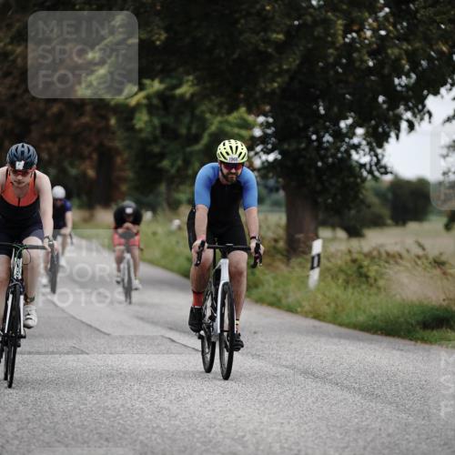 30.08.2026 - Elbe Triathlon Hamburg Michael Burmester http://msf.ph/oto/10073463 30.08.2026 10:35:38 Radfahren 697, 726, 802, 864, 998, 1068, 1115, 1148 meine-sportfotos.de