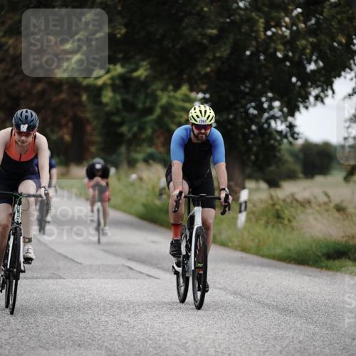 30.08.2026 - Elbe Triathlon Hamburg Michael Burmester http://msf.ph/oto/10073466 30.08.2026 10:35:39 Radfahren 697, 726, 802, 864, 998, 1068, 1115, 1148 meine-sportfotos.de