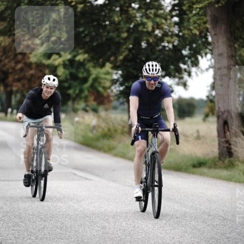30.08.2026 - Elbe Triathlon Hamburg Michael Burmester http://msf.ph/oto/10073479 30.08.2026 10:35:42 Radfahren 697, 726, 802, 998, 1068, 1115, 1148 meine-sportfotos.de