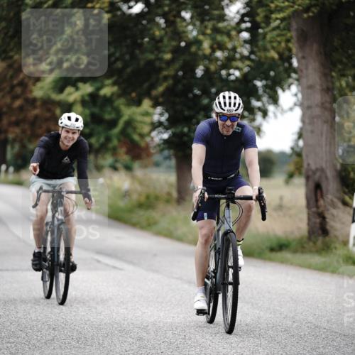 30.08.2026 - Elbe Triathlon Hamburg Michael Burmester http://msf.ph/oto/10073480 30.08.2026 10:35:43 Radfahren 697, 726, 798, 998, 1115, 1148 meine-sportfotos.de