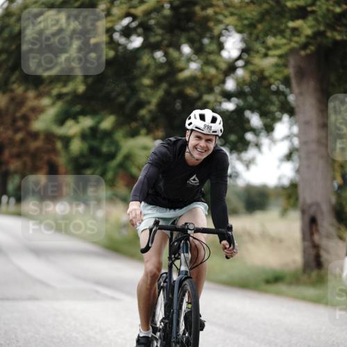 30.08.2026 - Elbe Triathlon Hamburg Michael Burmester http://msf.ph/oto/10073484 30.08.2026 10:35:43 Radfahren 697, 726, 798, 998, 1115, 1148 meine-sportfotos.de