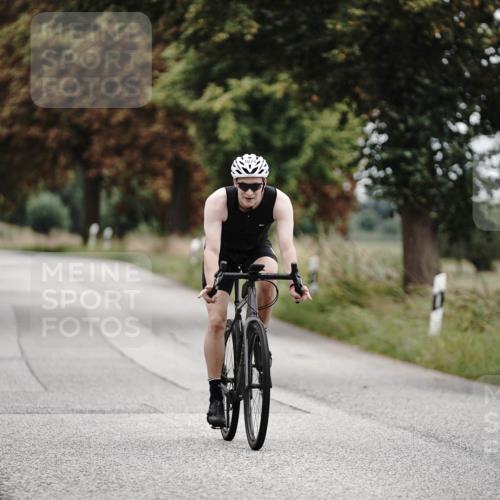 30.08.2026 - Elbe Triathlon Hamburg Michael Burmester http://msf.ph/oto/10073499 30.08.2026 10:35:53 Radfahren 798, 1074 meine-sportfotos.de