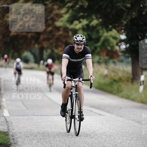 30.08.2026 - Elbe Triathlon Hamburg Michael Burmester http://msf.ph/oto/10073532 30.08.2026 10:36:29 Radfahren 893, 987, 1012, 1096 meine-sportfotos.de