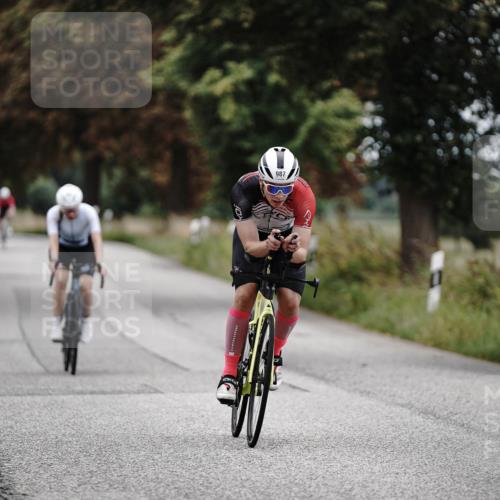 30.08.2026 - Elbe Triathlon Hamburg Michael Burmester http://msf.ph/oto/10073539 30.08.2026 10:36:31 Radfahren 893, 987, 1096 meine-sportfotos.de