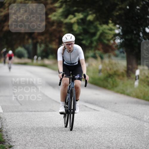 30.08.2026 - Elbe Triathlon Hamburg Michael Burmester http://msf.ph/oto/10073543 30.08.2026 10:36:33 Radfahren 893, 921, 987 meine-sportfotos.de