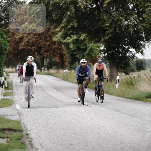 30.08.2026 - Elbe Triathlon Hamburg Michael Burmester http://msf.ph/oto/10074347 30.08.2026 10:47:07 Radfahren 518, 859, 906, 923, 980, 997 meine-sportfotos.de