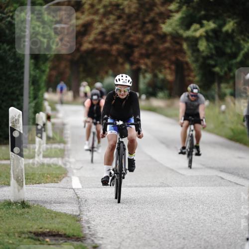 30.08.2026 - Elbe Triathlon Hamburg Michael Burmester http://msf.ph/oto/10074367 30.08.2026 10:47:27 Radfahren 854, 865, 939, 1040, 1111 meine-sportfotos.de