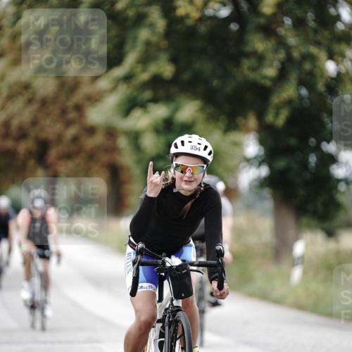 30.08.2026 - Elbe Triathlon Hamburg Michael Burmester http://msf.ph/oto/10074370 30.08.2026 10:47:28 Radfahren 854, 865, 939, 1040, 1111 meine-sportfotos.de