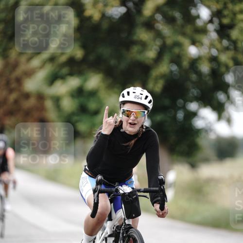 30.08.2026 - Elbe Triathlon Hamburg Michael Burmester http://msf.ph/oto/10074373 30.08.2026 10:47:28 Radfahren 854, 865, 939, 1040, 1111 meine-sportfotos.de