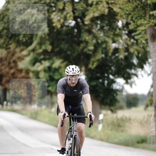 30.08.2026 - Elbe Triathlon Hamburg Michael Burmester http://msf.ph/oto/10074382 30.08.2026 10:47:32 Radfahren 939, 944, 1040, 1111 meine-sportfotos.de