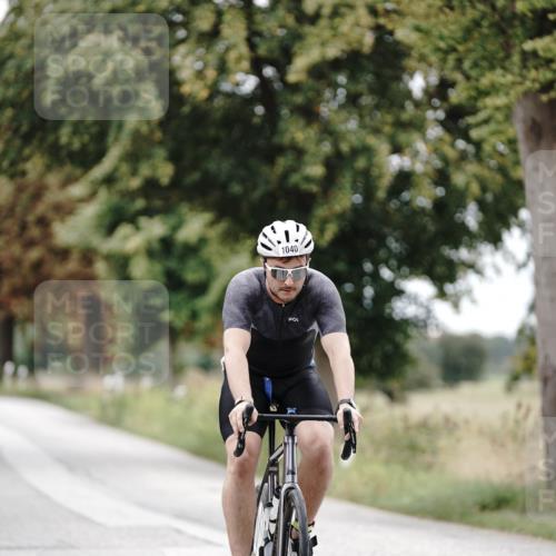 30.08.2026 - Elbe Triathlon Hamburg Michael Burmester http://msf.ph/oto/10074383 30.08.2026 10:47:32 Radfahren 939, 944, 1040, 1111 meine-sportfotos.de