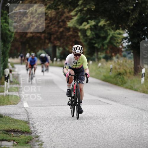 30.08.2026 - Elbe Triathlon Hamburg Michael Burmester http://msf.ph/oto/10074386 30.08.2026 10:47:36 Radfahren 944, 983, 1027, 1120, 1207 meine-sportfotos.de