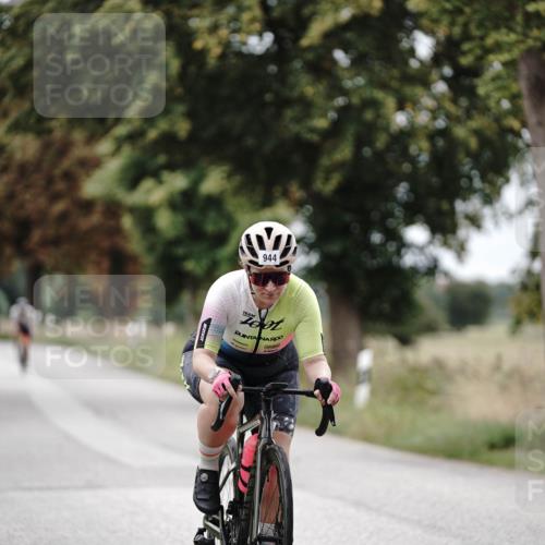 30.08.2026 - Elbe Triathlon Hamburg Michael Burmester http://msf.ph/oto/10074387 30.08.2026 10:47:37 Radfahren 944, 983, 1027, 1120, 1207 meine-sportfotos.de