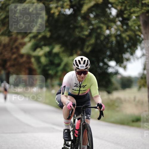 30.08.2026 - Elbe Triathlon Hamburg Michael Burmester http://msf.ph/oto/10074388 30.08.2026 10:47:37 Radfahren 944, 983, 1027, 1120, 1207 meine-sportfotos.de