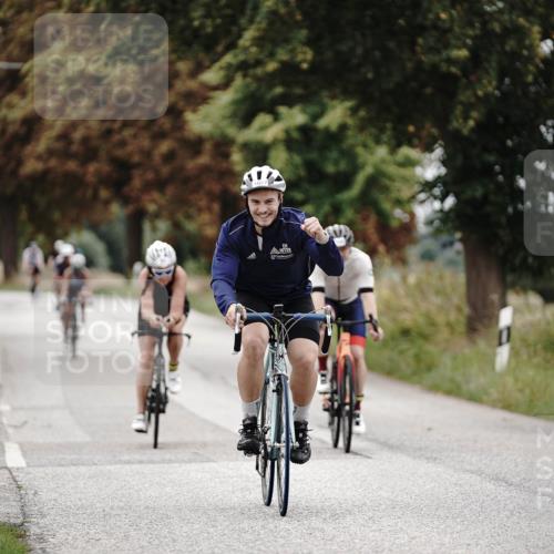 30.08.2026 - Elbe Triathlon Hamburg Michael Burmester http://msf.ph/oto/10074395 30.08.2026 10:47:41 Radfahren 808, 983, 1027, 1076, 1120, 1207 meine-sportfotos.de