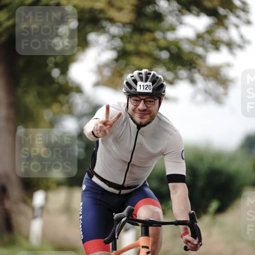 30.08.2026 - Elbe Triathlon Hamburg Michael Burmester http://msf.ph/oto/10074403 30.08.2026 10:47:43 Radfahren 808, 983, 1013, 1027, 1076, 1120, 1207 meine-sportfotos.de