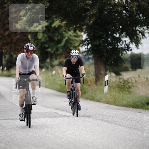 30.08.2026 - Elbe Triathlon Hamburg Michael Burmester http://msf.ph/oto/10074410 30.08.2026 10:47:50 Radfahren 808, 926, 934, 1013, 1076, 1335 meine-sportfotos.de
