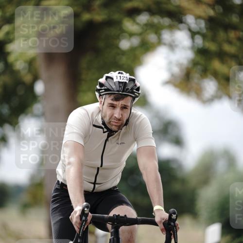 30.08.2026 - Elbe Triathlon Hamburg Michael Burmester http://msf.ph/oto/10074429 30.08.2026 10:48:03 Radfahren 858, 954, 1035, 1109, 1125, 1195 meine-sportfotos.de