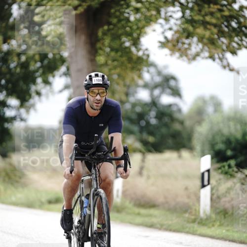 30.08.2026 - Elbe Triathlon Hamburg Michael Burmester http://msf.ph/oto/10074432 30.08.2026 10:48:05 Radfahren 858, 1035, 1109, 1125, 1195 meine-sportfotos.de