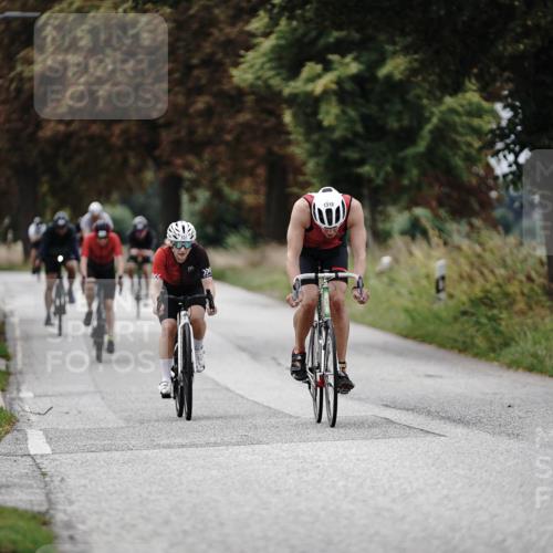 30.08.2026 - Elbe Triathlon Hamburg Michael Burmester http://msf.ph/oto/10074461 30.08.2026 10:48:25 Radfahren 957, 958, 1059, 1102, 1142, 1174, 1308, 1318 meine-sportfotos.de