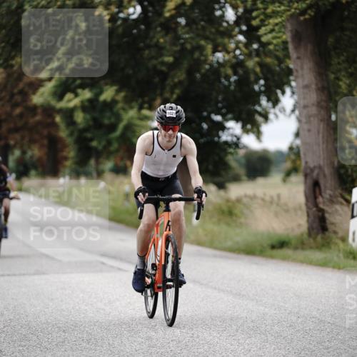 30.08.2026 - Elbe Triathlon Hamburg Michael Burmester http://msf.ph/oto/10074508 30.08.2026 10:48:57 Radfahren 1135, 1177 meine-sportfotos.de