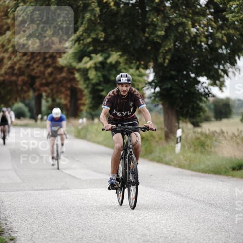 30.08.2026 - Elbe Triathlon Hamburg Michael Burmester http://msf.ph/oto/10074512 30.08.2026 10:48:59 Radfahren 907, 1135, 1177 meine-sportfotos.de