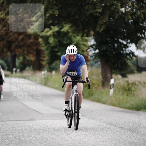 30.08.2026 - Elbe Triathlon Hamburg Michael Burmester http://msf.ph/oto/10074514 30.08.2026 10:49:02 Radfahren 907, 1056, 1135, 1177 meine-sportfotos.de