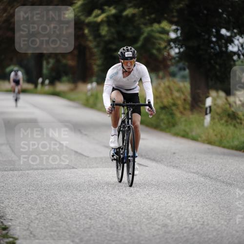 30.08.2026 - Elbe Triathlon Hamburg Michael Burmester http://msf.ph/oto/10074520 30.08.2026 10:49:06 Radfahren 907, 1007, 1056, 1128 meine-sportfotos.de
